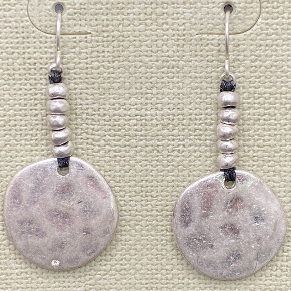 Bella 🐝 Uno Beaded Dangle Earrings NWT - Picture 2 of 6